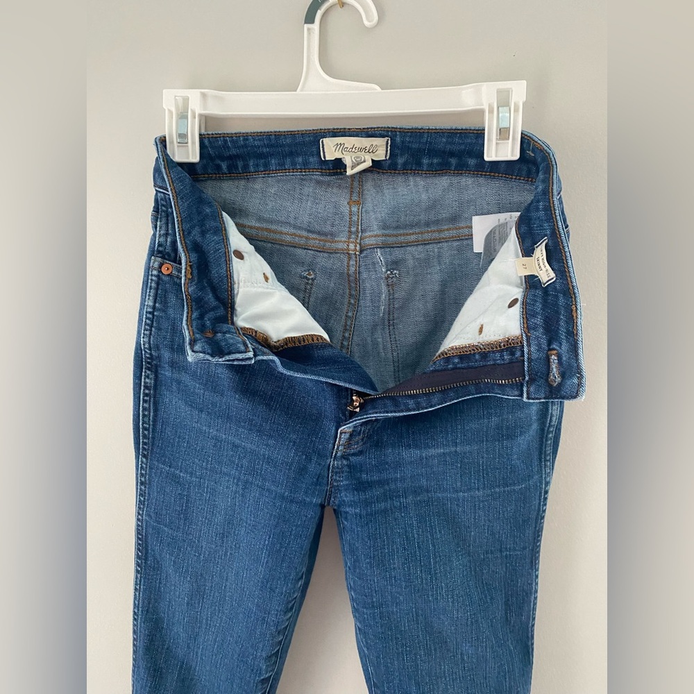 MADEWELL Curvy High-Rise Skinny Jeans in Seville Wash - Picture 9 of 9